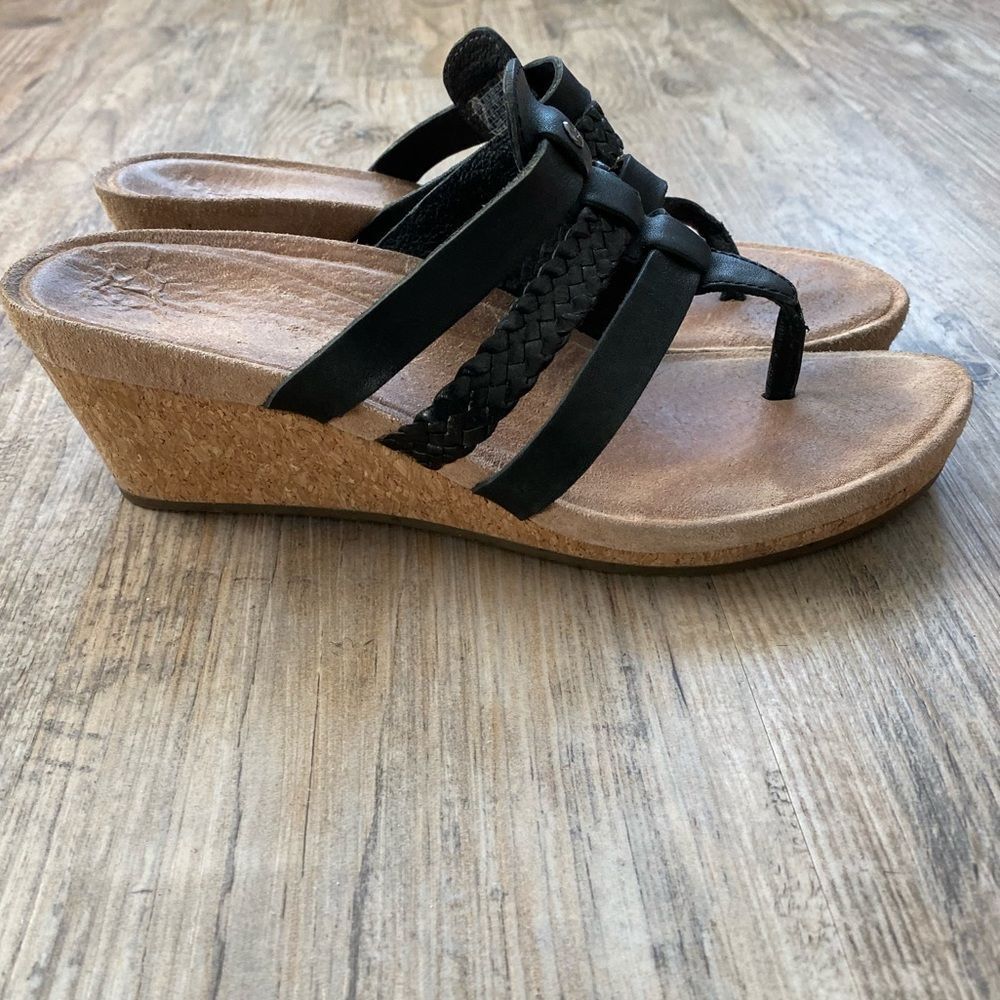 UGG Maddie Black Braided Wedge Heel Sandals Size 7 - Picture 2 of 8